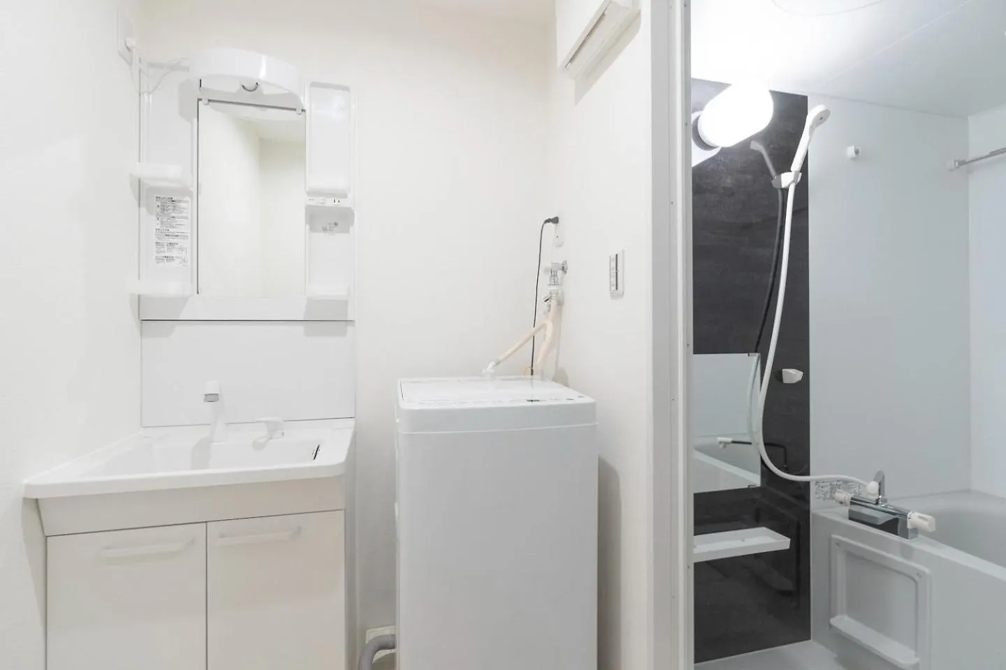 Curasion Oyodonaka Apartment Osaka 0*,  Japan