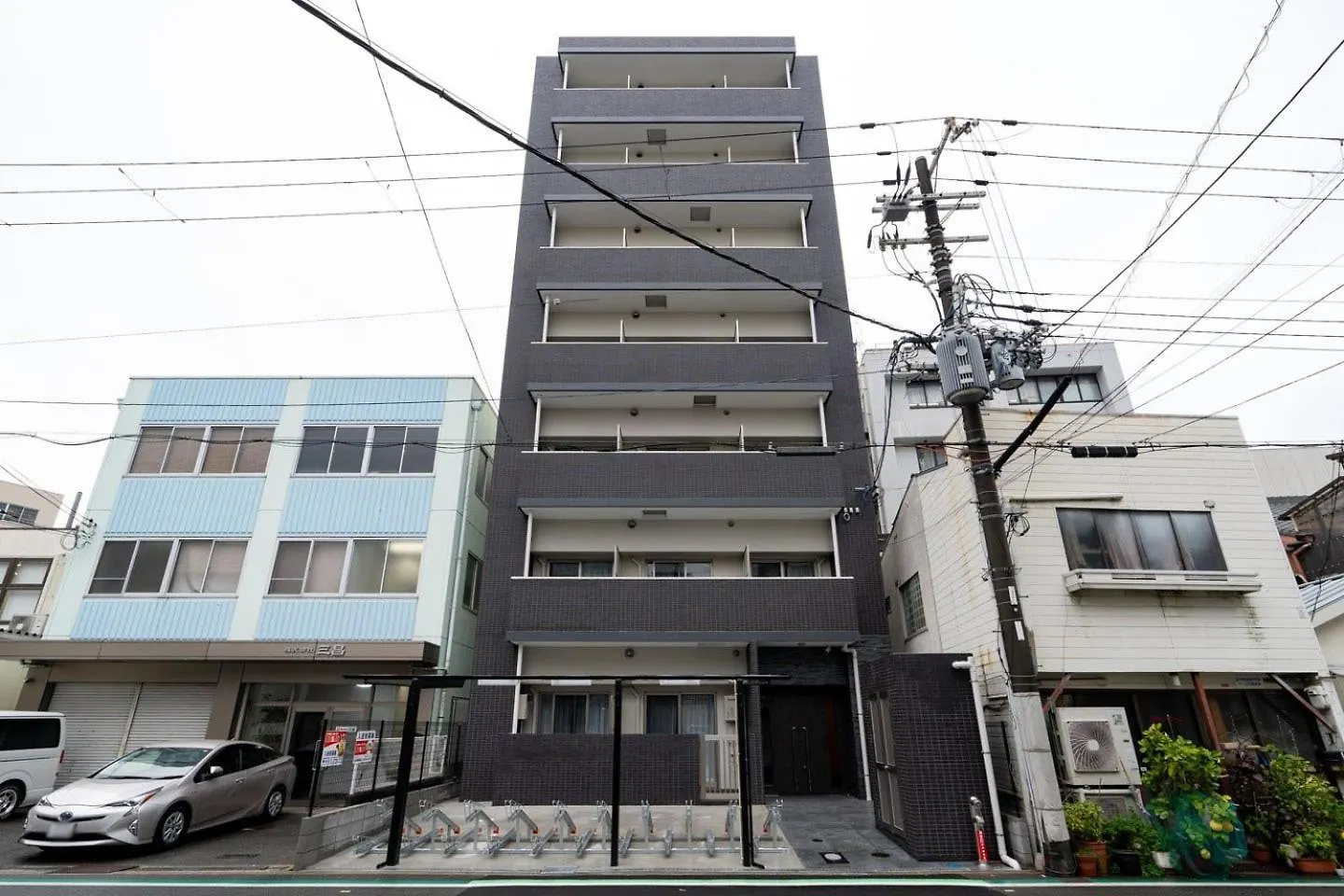 Curasion Oyodonaka Apartment Osaka Japan